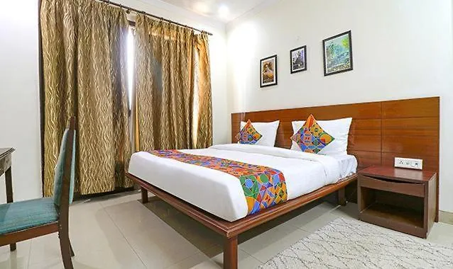 Hotel Collection O Tipsyy Inn & Suites 020 Gurgaon