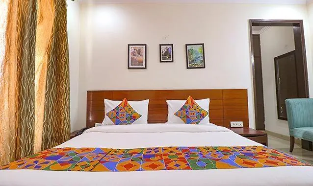 Collection O Tipsyy Inn & Suites 020 Gurgaon Hotel