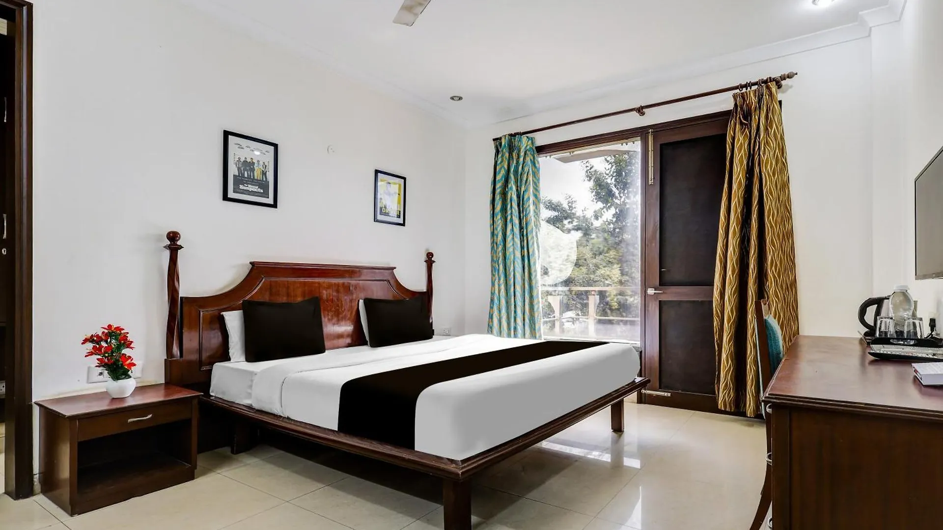 Hotel Collection O Tipsyy Inn & Suites 020 Gurgaon Indie