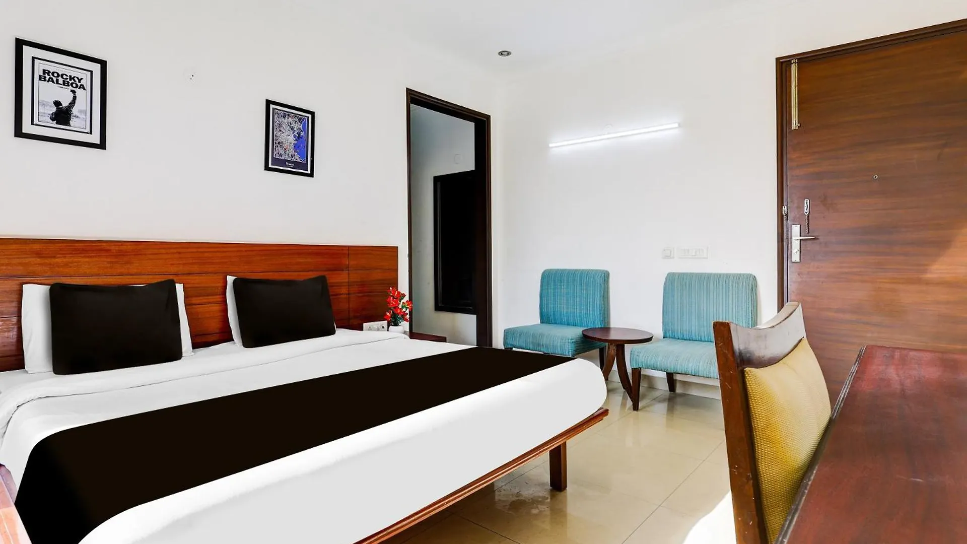 Collection O Tipsyy Inn & Suites 020 Gurgaon Indie