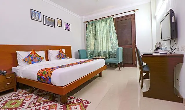Collection O Tipsyy Inn & Suites 020 Гургаон 0*,  Индия