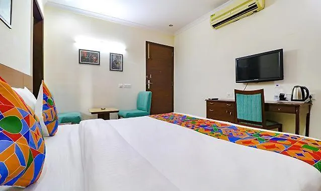 Collection O Tipsyy Inn & Suites 020 Гургаон