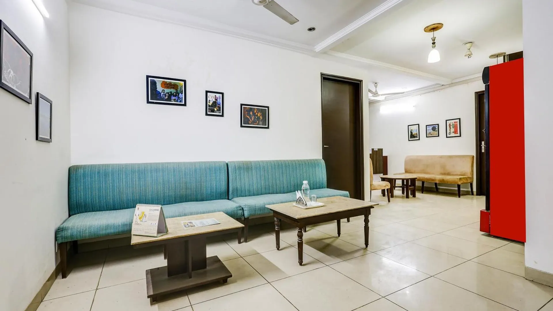 Collection O Tipsyy Inn & Suites 020 Гургаон